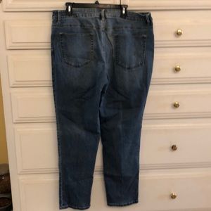 Chico’s The Platinum Boyfriend Jeans Distress Sz 3